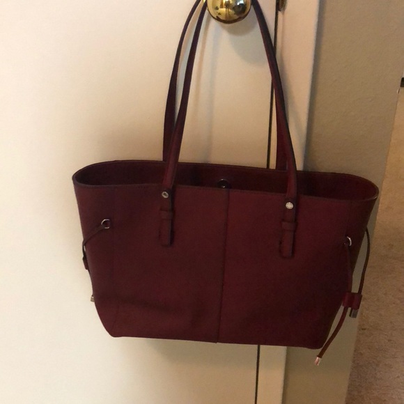 Calvin Klein burgundy purse - Picture 5 of 5